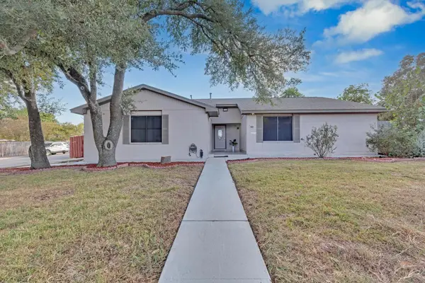 1311 Dove Haven Dr, Pflugerville, TX 78660