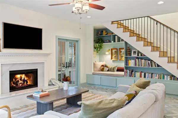 909 E 50th St, Austin, TX 78751