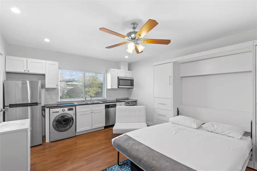 306 E 30 St #202, Austin, TX 78705 - #3
