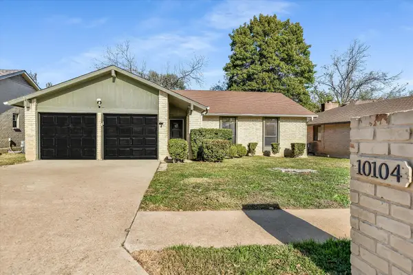 10104 Woodland Village Dr, Austin, TX 78750