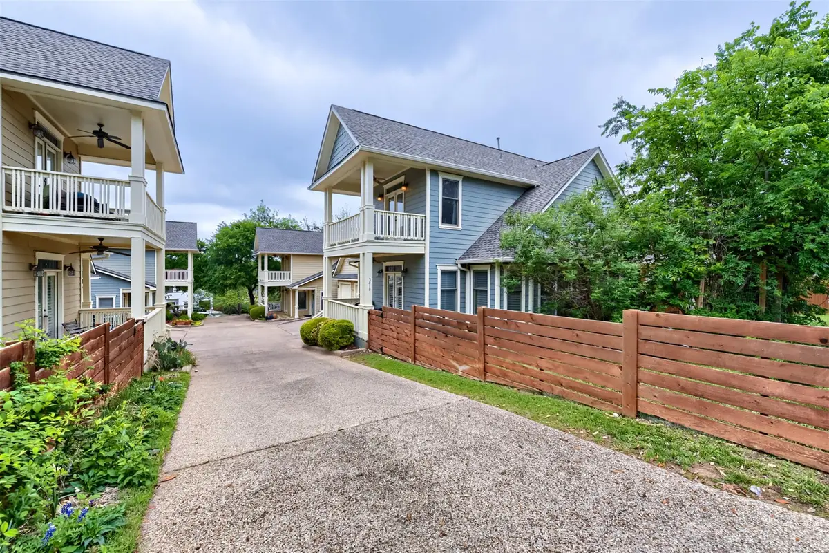3818 Ridgelea Dr #B, Austin, TX 78731 - #1