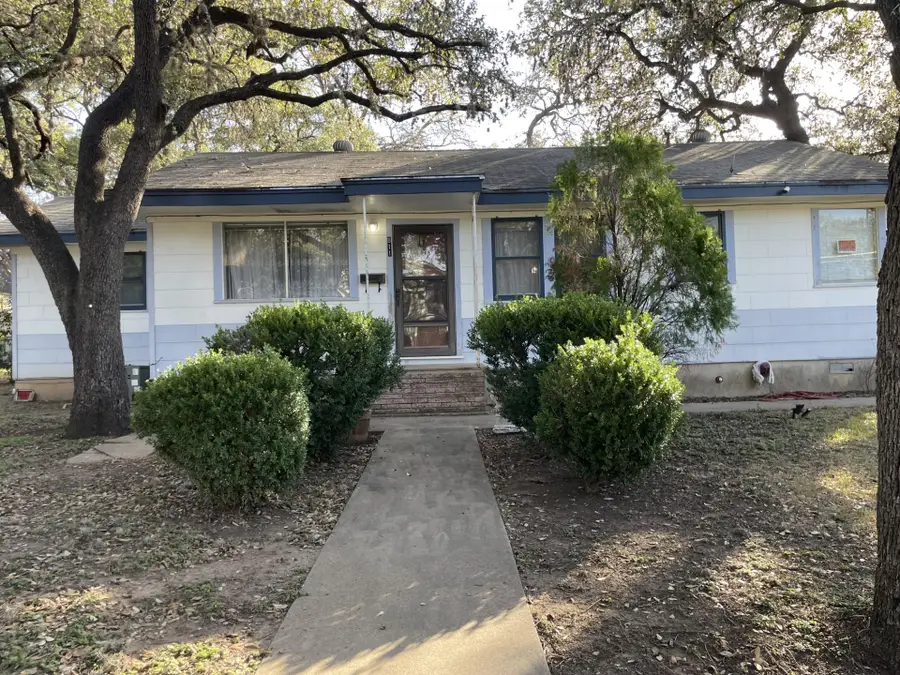 811 Herndon Ln, Austin, TX 78704 - #2