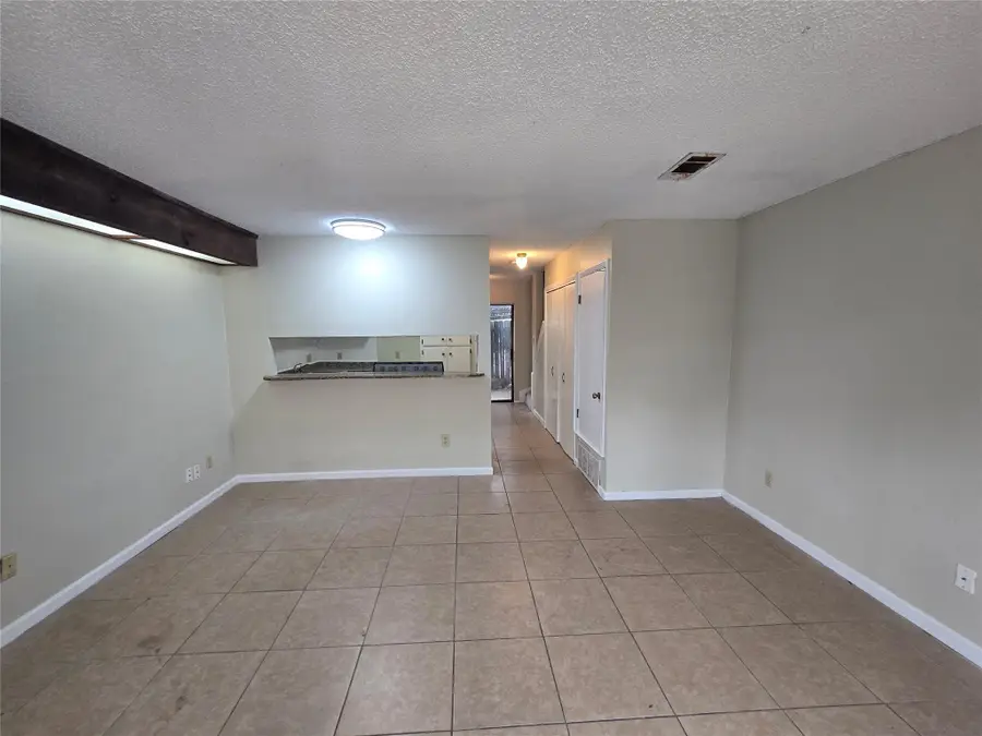 1221 W Hopkins St #8, San Marcos, TX 78666 - #3