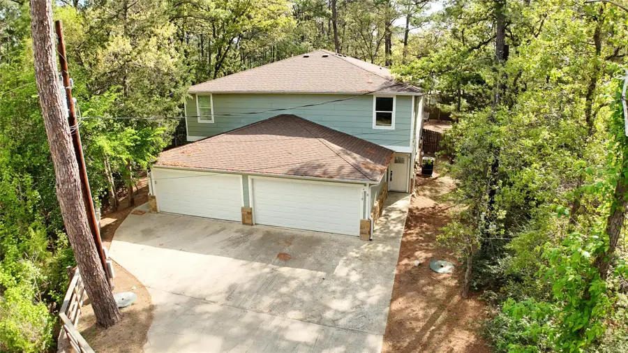 119 N Kanaio Dr, Bastrop, TX 78602 - #2