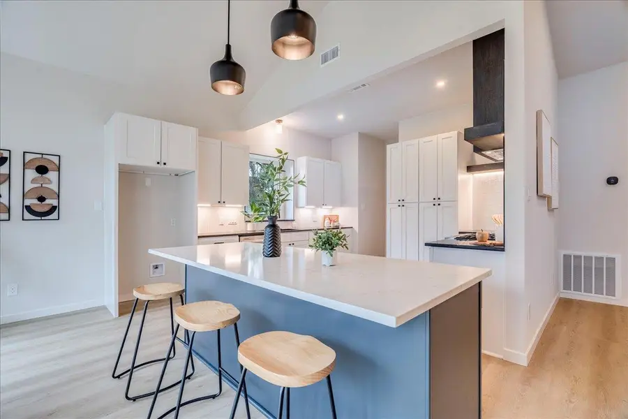 8308 Foxhound Trl, Austin, TX 78729 - Image #2