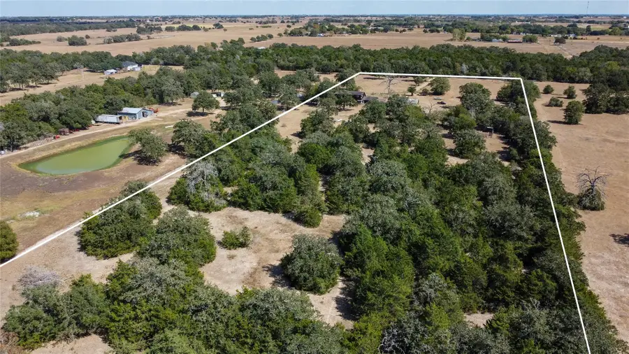 2502 Pettit Ln, Schulenburg, TX 78956 - Image #2