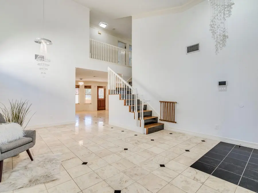 824 Whitehall Dr, Pflugerville, TX 78660 - Image #3