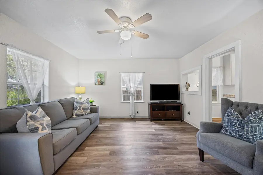 906 W Elizabeth St, Austin, TX 78704 - #2
