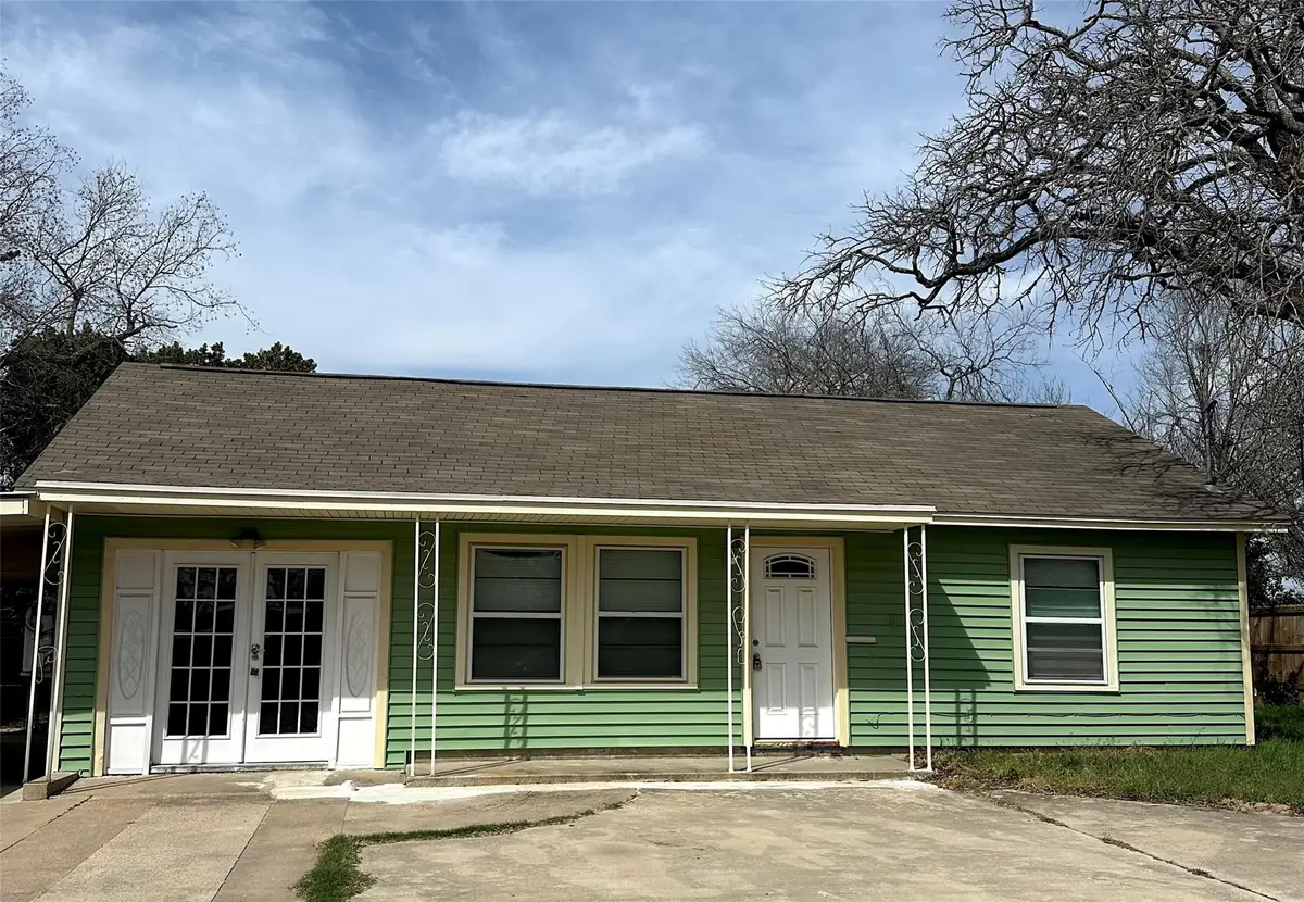1012 Haley Ave, Rockdale, TX 76567 - #1