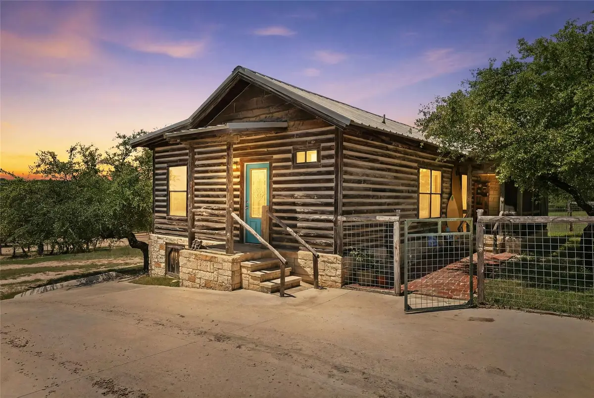 496 Middleton Rd, Spicewood, TX 78669 - #1