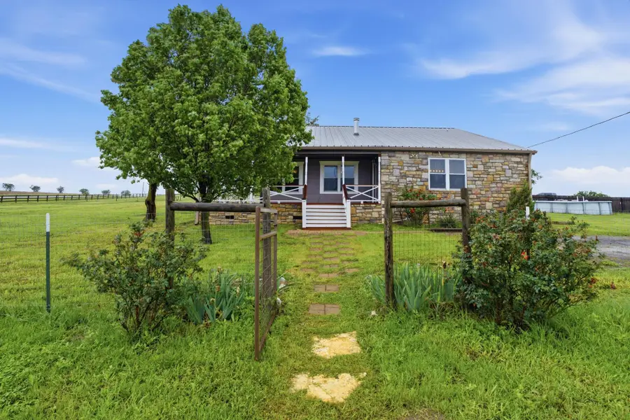 1000 County Road 458, Coupland, TX 78615 - #2