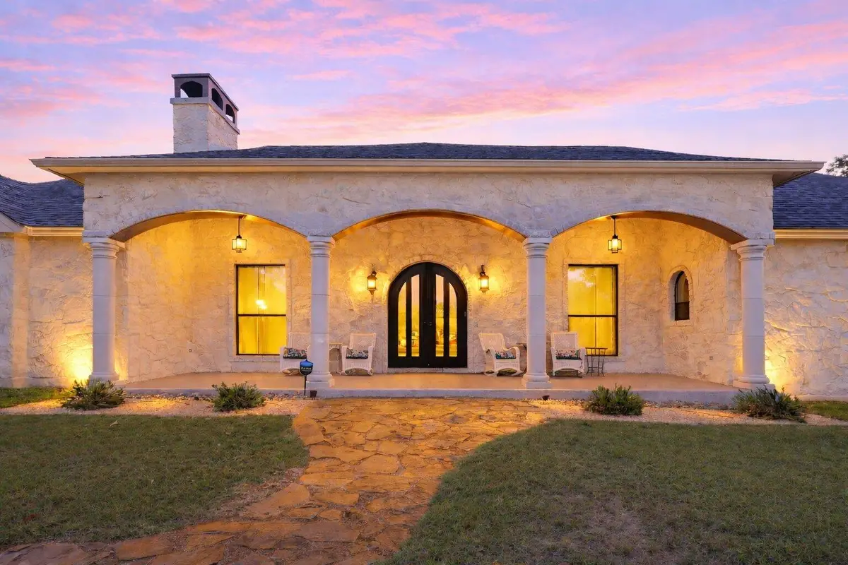 125 Carriage Ct, Bastrop, TX 78602 - #1