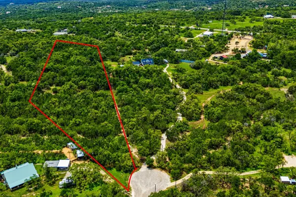 323 Live Oak Hills Ct, San Marcos, TX 78666