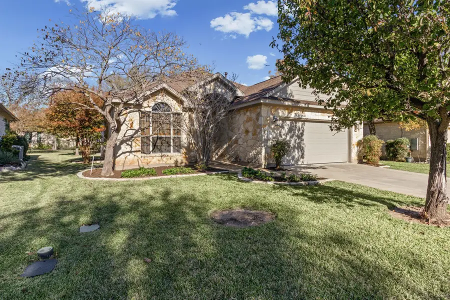 715 Enchanted Rock Trl, Georgetown, TX 78633 - Image #2
