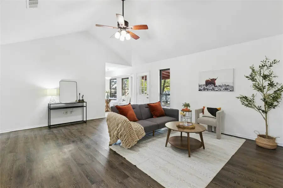 1309 Wayne Dr, Round Rock, TX 78664 - Image #2