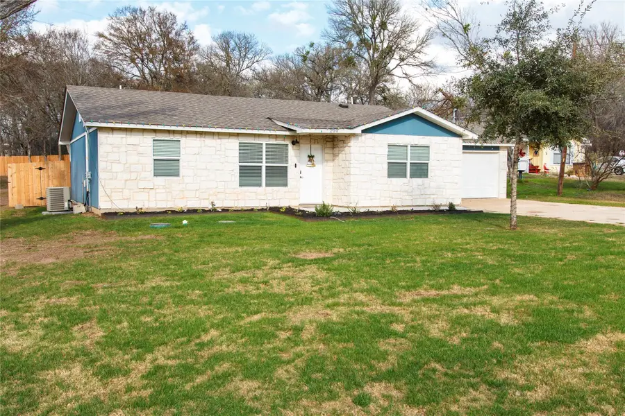 200 E Keanahalululu Ln #R, Bastrop, TX 78602 - Image #2