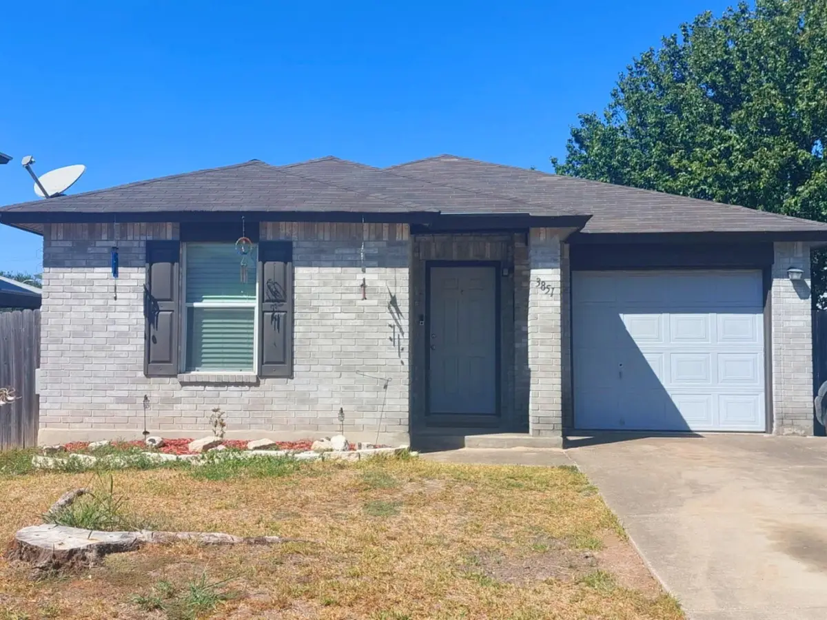 3851 Cherokee Blvd, New Braunfels, TX 78132 - #1