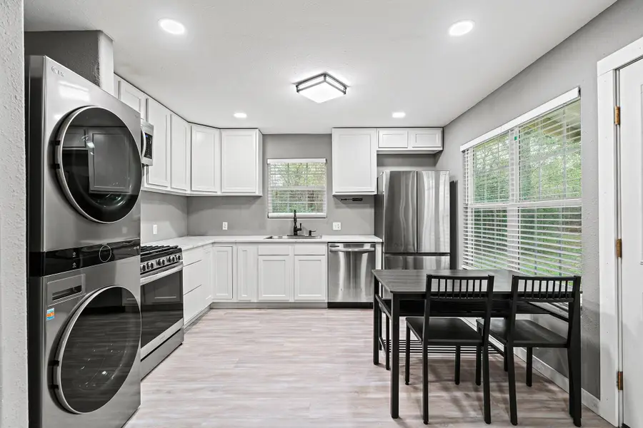 805 Hickory St, Rockdale, TX 76567 - Image #3