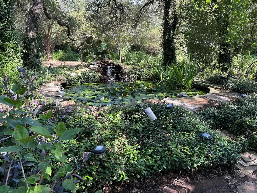 306 Deerwood Dr, San Marcos, TX 78666 - Image #2