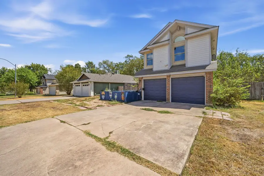 1315 E Logan St, Round Rock, TX 78664 - #3
