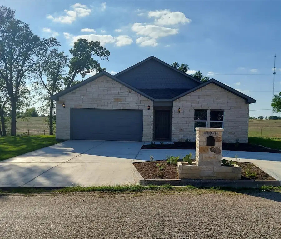 121 Spanish Oak Trl, Cameron, TX 76520 - #2