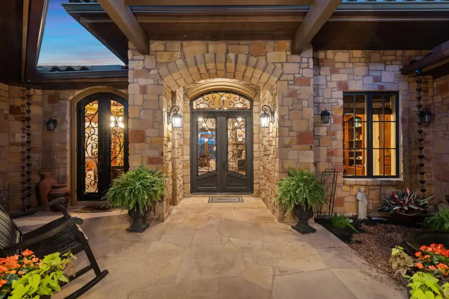 481 Chimney Cove Dr, Marble Falls, TX 78654 - #3