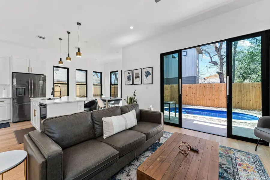 910 Tillery St #A & B, Austin, TX 78702 - #3