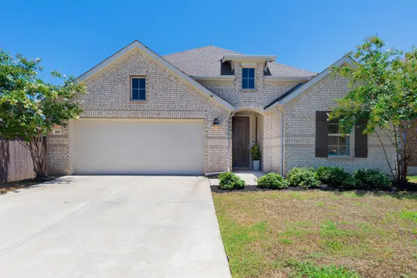 360 Jefferson Dr, Kyle, TX 78640