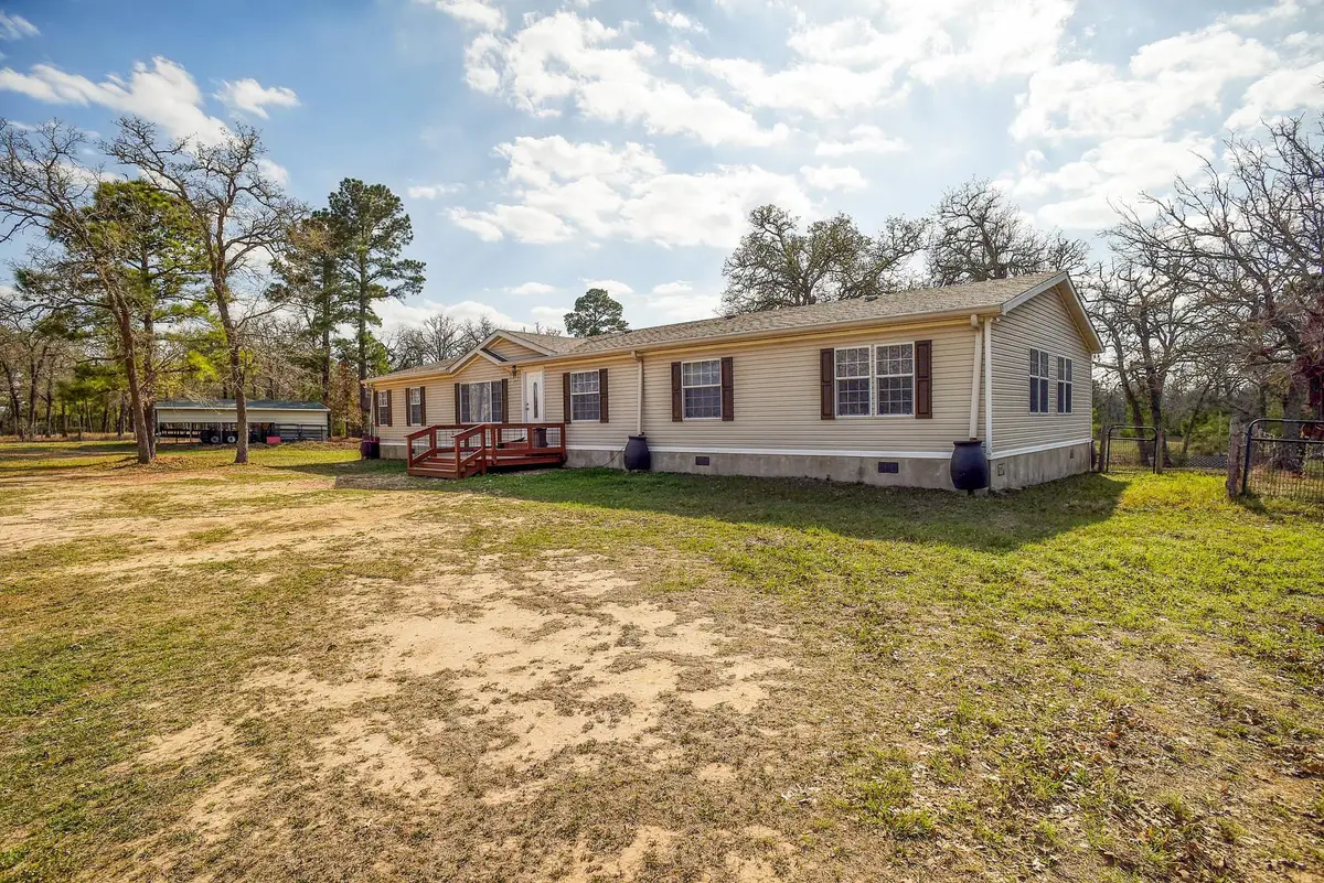 552 S Old Potato Rd, Paige, TX 78659 - #1