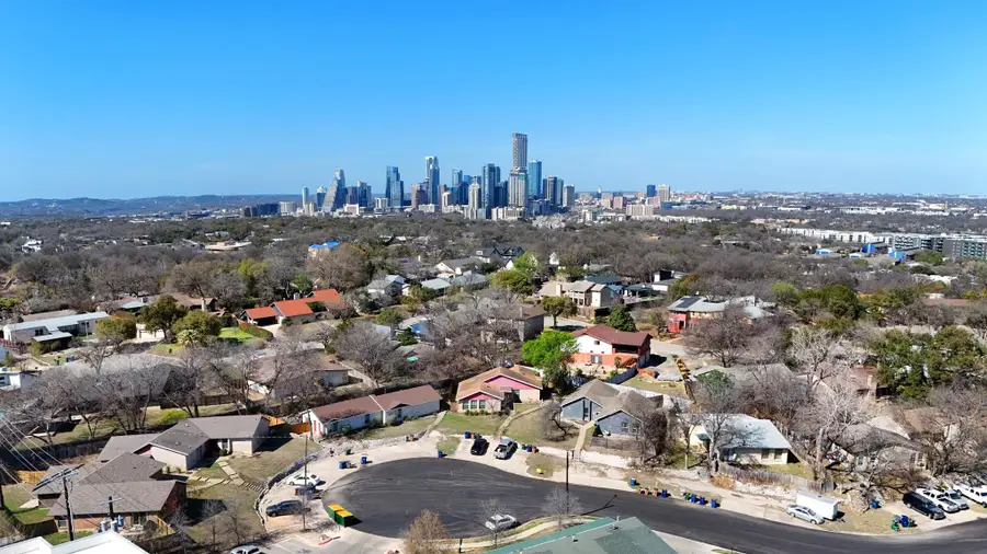 1904 Valley Hill Cir, Austin, TX 78741 - #3