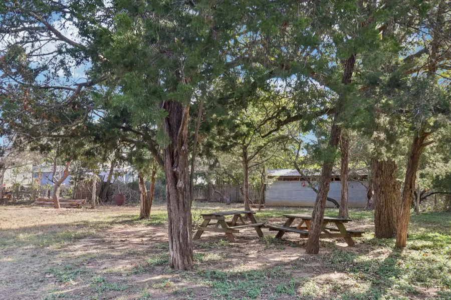 385 Alta Vista Dr, Bastrop, TX 78602 - Image #2