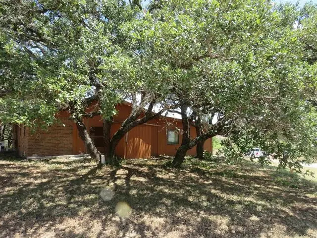 105 E Fawn Dr, Buchanan Dam, TX 78609 - Image #2