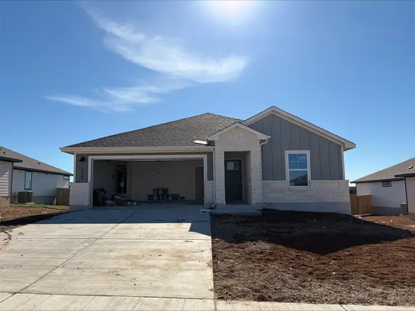 325 Gristmill Rd, Burnet, TX 78611