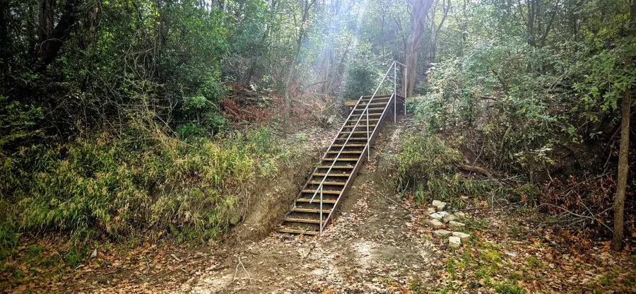 503 Colorado St, Smithville, TX 78957 - Image #2