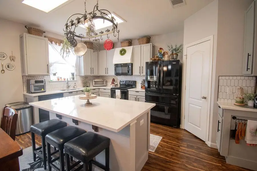 200 Floating Leaf Dr, Hutto, TX 78634 - #3