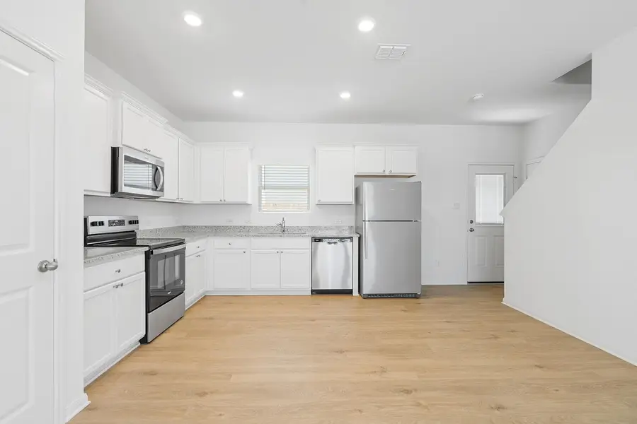 101 Desert Hare Dr, Jarrell, TX 76537 - #3