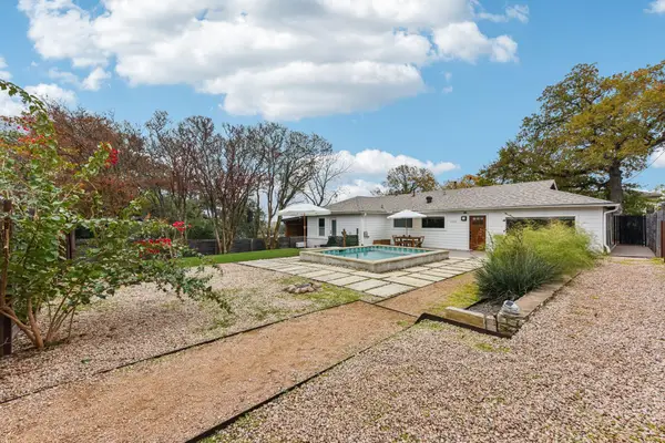 1101 Manlove St, Austin, TX 78741