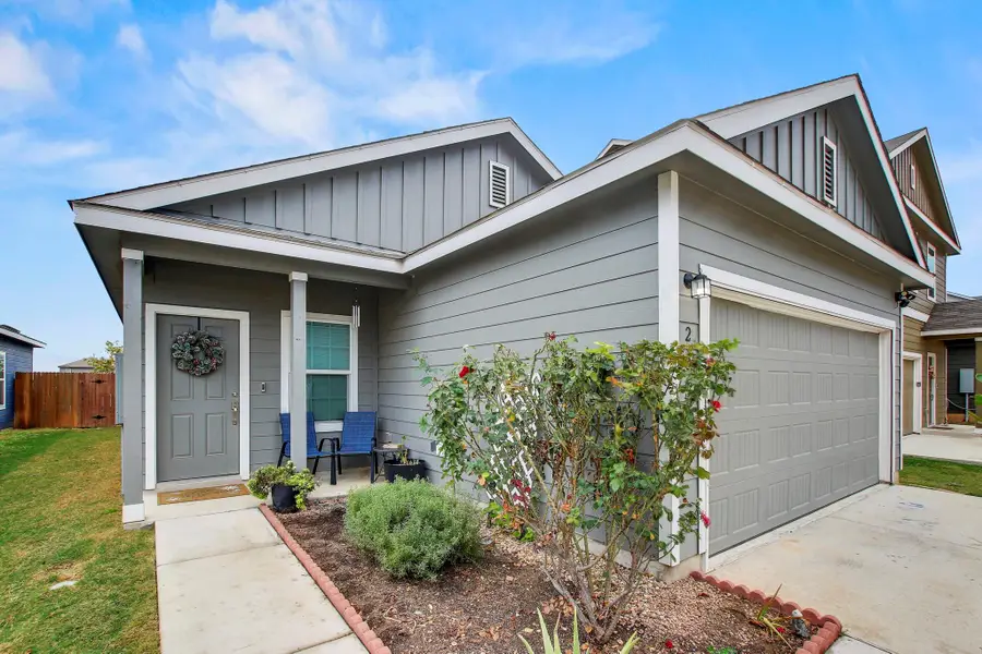 207 Soapstone Pass, Maxwell, TX 78656 - Image #2