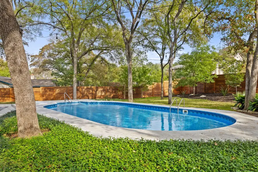 2615 Barton Hills Dr, Austin, TX 78704 - Image #2