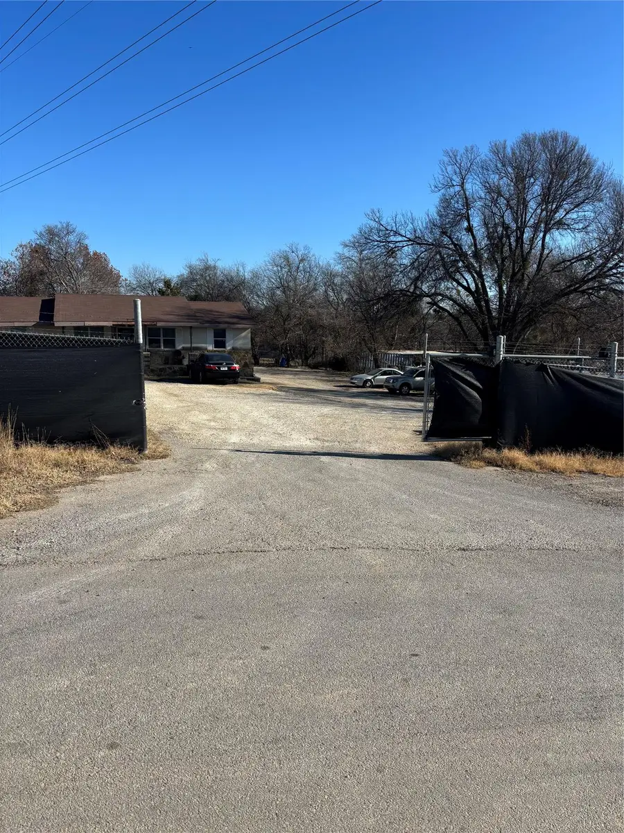 2214 Gardenia Dr, Austin, TX 78727 - #2