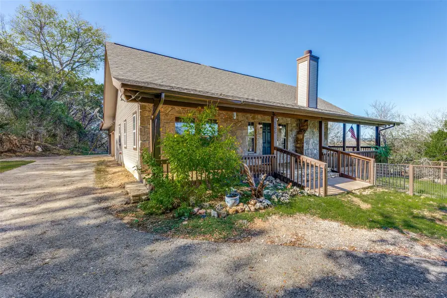 106 Redbud Dr, Spicewood, TX 78669 - Image #3