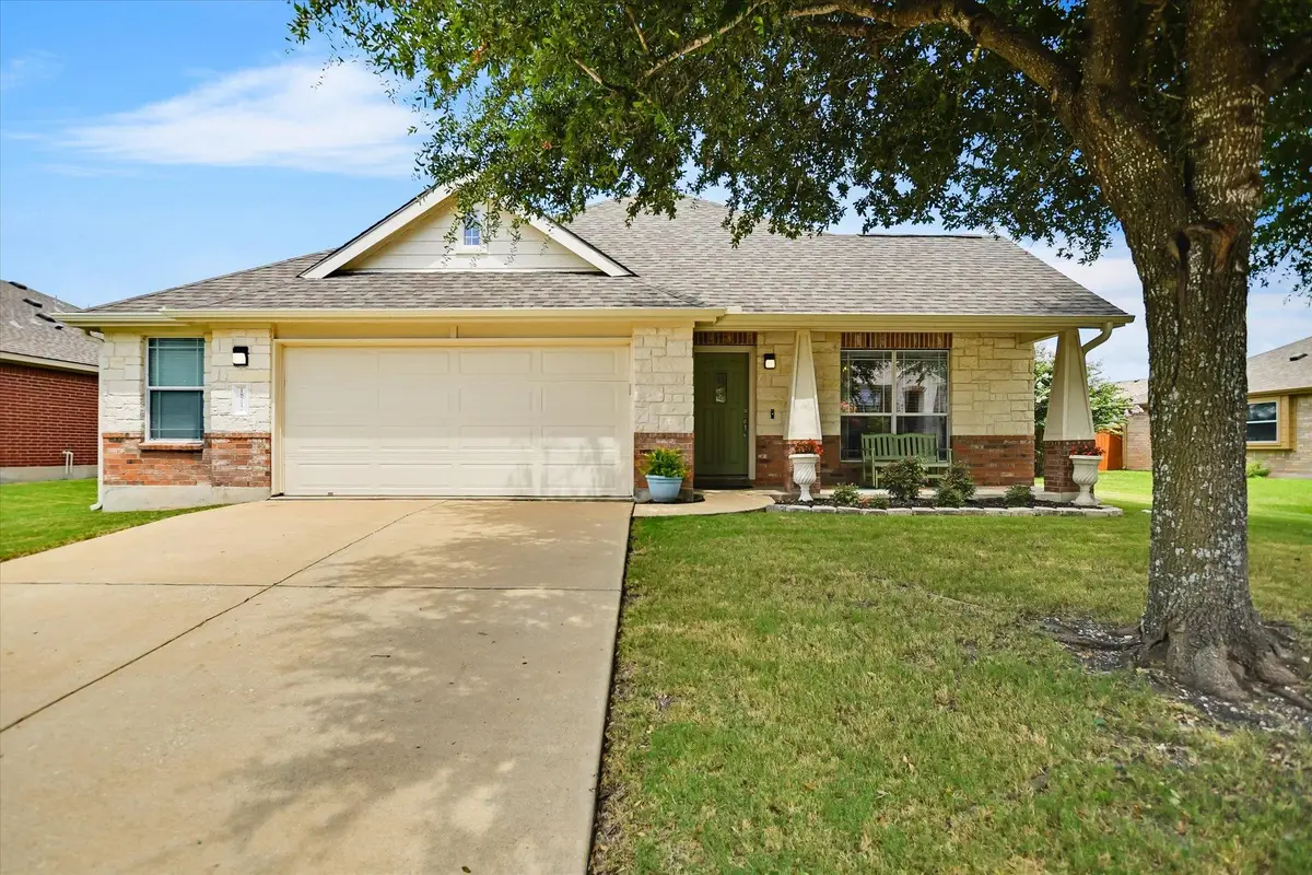 18717 Royal Pointe Dr, Pflugerville, TX 78660 - #1