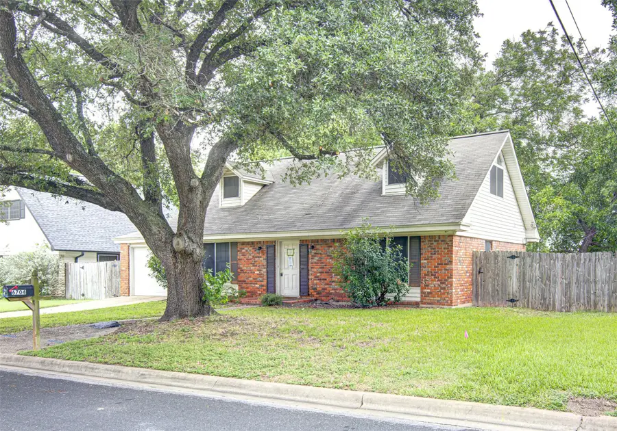 6704 Isabelle Dr, Austin, TX 78752 - #2