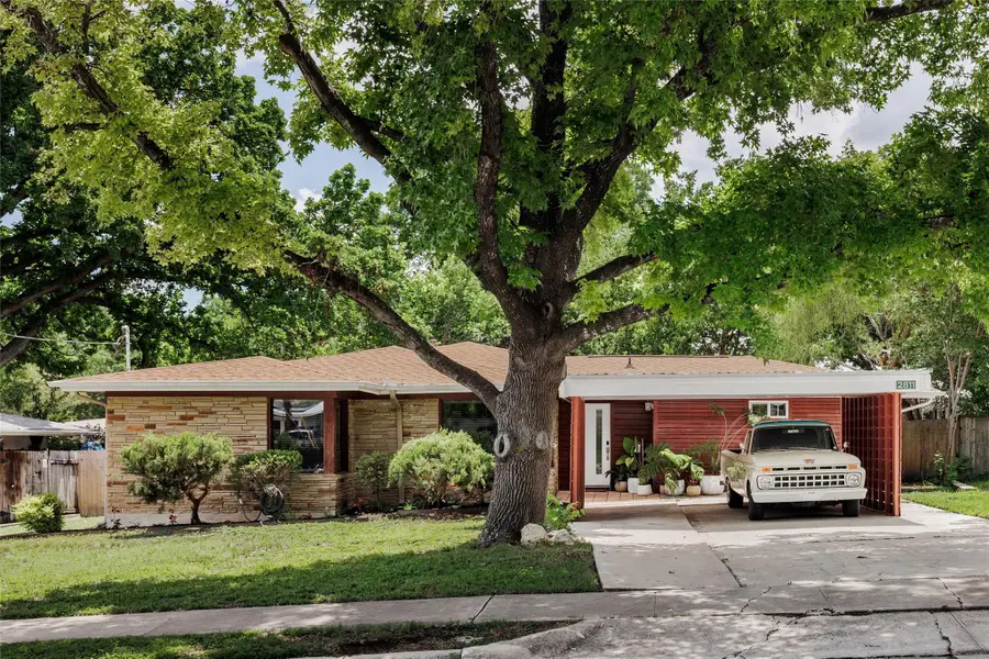 2811 W Fresco Dr, Austin, TX 78731 - #2