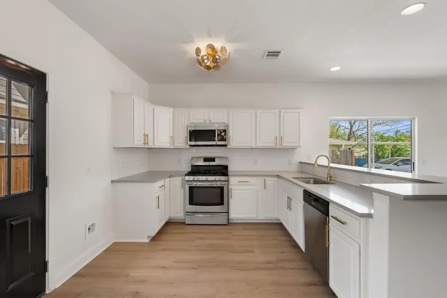 5408 Downs Dr, Austin, TX 78721 - #3