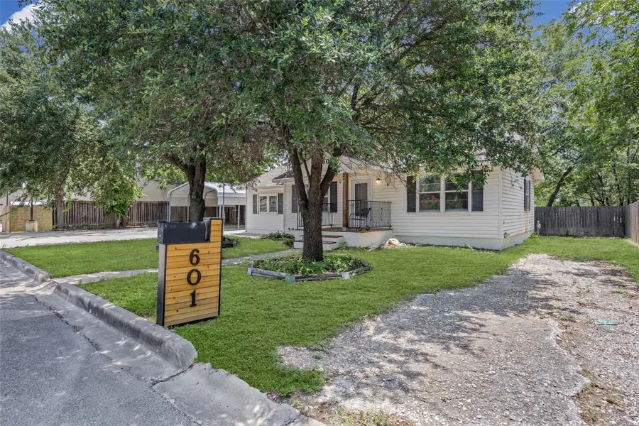 601 Zunker St, San Marcos, TX 78666 - #2