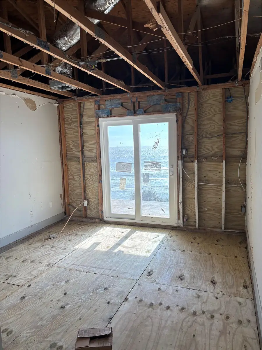 9520 Seawall Blvd #401, Galveston, TX 77554 - #2