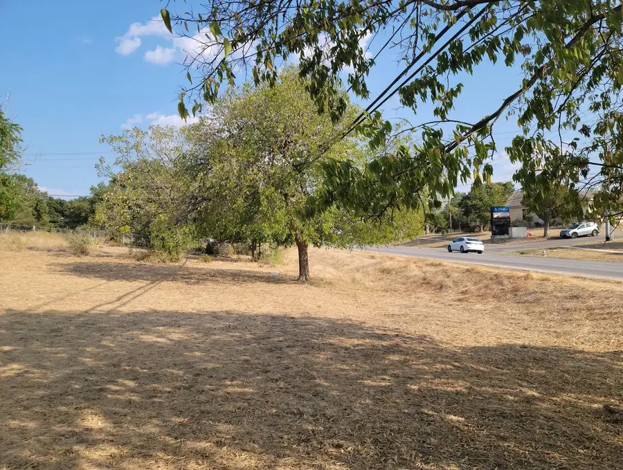 1526 Rr 12 Cir, San Marcos, TX 78666 - #3