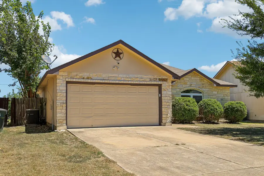 224 Copper Ln, Jarrell, TX 76537 - #2