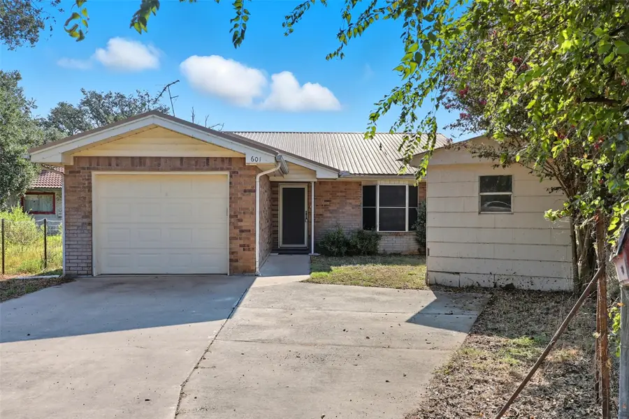 601 Lakeshore Loop, Tow, TX 78672 - Image #2